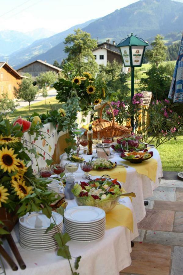 Hotel Pension Eichenhof Ried im Zillertal Exterior photo